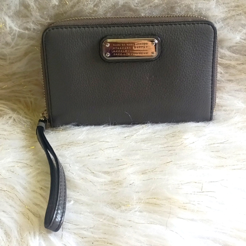 Marc by Marc Jacobs wristlet purse!